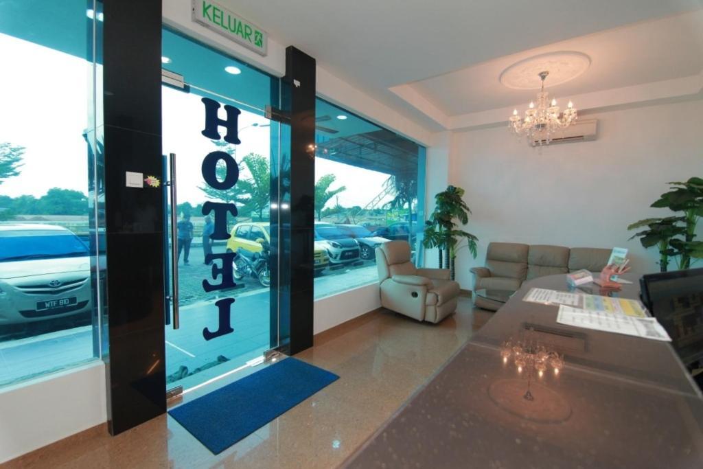 Hotel Alam Indi Johor Bahru Eksteriør billede